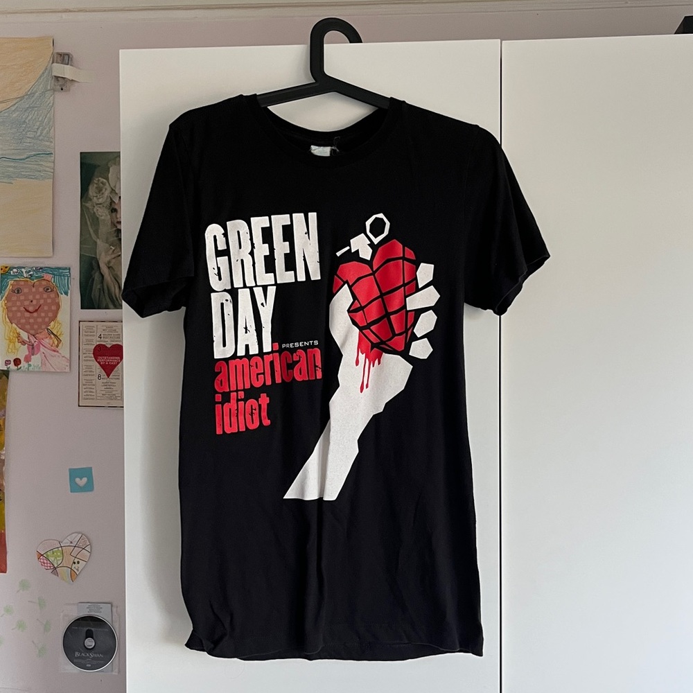 Green day band tee